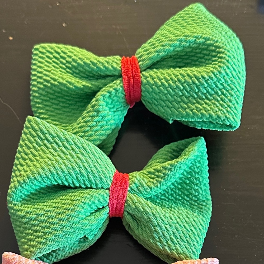 Handmade Christmas Piggie bows 🎀🎀
